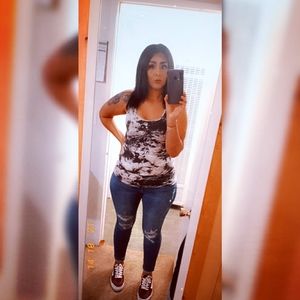 Meet your Posher, Alexis